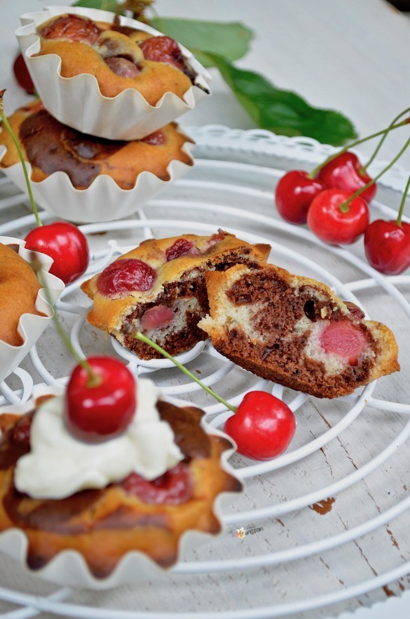 vegane Marmor-Muffins mit Kirschen | profumo di frangipani
